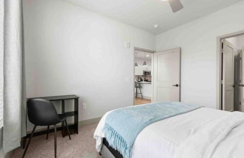 Serene Living 5 Min From Downtown - Foto 37