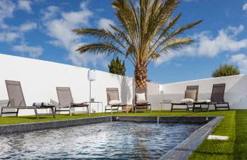 Villa Ernest, 100 m plage Saint Martin de Ré, quartier recherché de la Cible, calme absolu, piscine chauffée - Foto 1