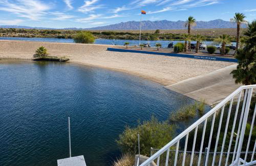 RIVERFRONT RUBY RED HOME WITH PRIVATE DOCK & View - Foto 32