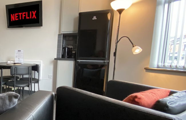 StayCrewe Apartments - Photo 24