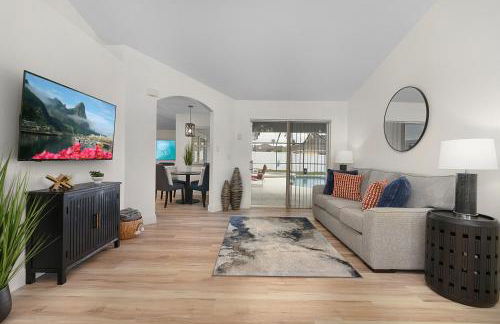 #370-Stunning 4 bed villa with south facing pool and spa with no rear neighbors - Foto 23