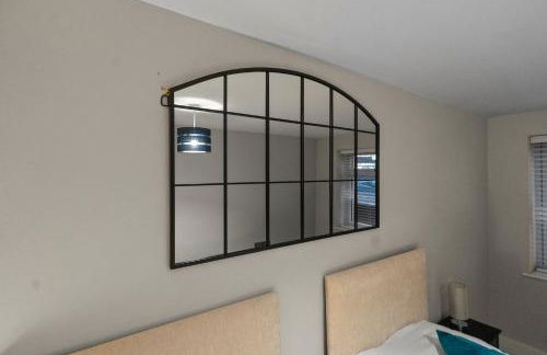 Solihull Flat For 2 with Fast WiFi with Free Secured Parking - Foto 25