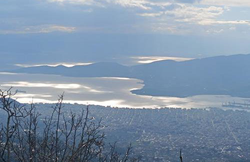 Άνετος χώρος με parking, αυλή και θαυμάσια θέα - Foto 27