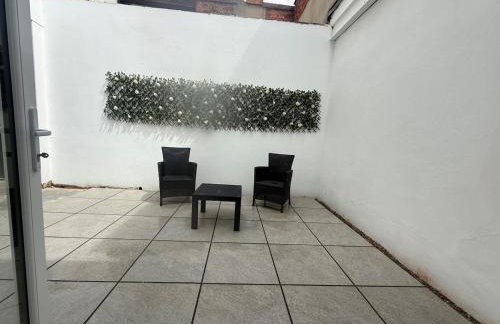 Stylish 3 bed spacious flat - Foto 11