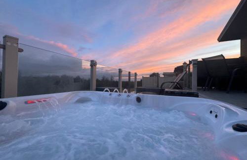 Hot Tub Lodge, Panoramic Views & Free Golf, Dog Friendly - Foto 8