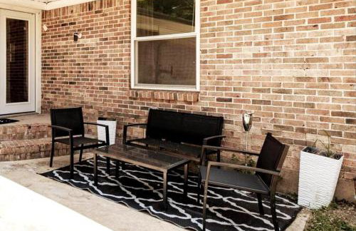 4 Bed 3 Bath House, Spacious, Smart TVs in all rooms, Whole house to yourself - Foto 35