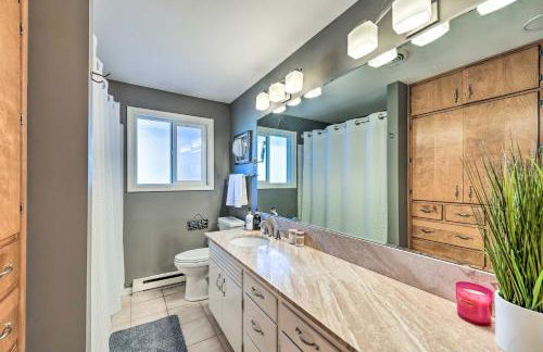 McKees Beach House with Ocean Views, Hot Tub! - Foto 12