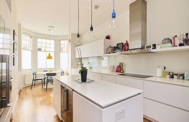 The Clapham Crib - Spacious 4bdr House With Patio - Foto 11