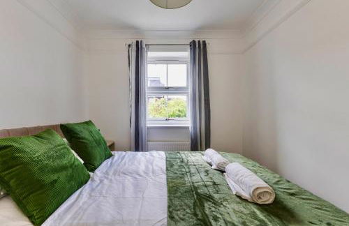 Stylish 3 Bed House - 20 Minutes to London - Foto 10