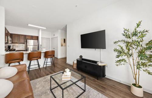 Softly Styled 1 King Sofa Bed Haven Frisco, TX - Foto 2