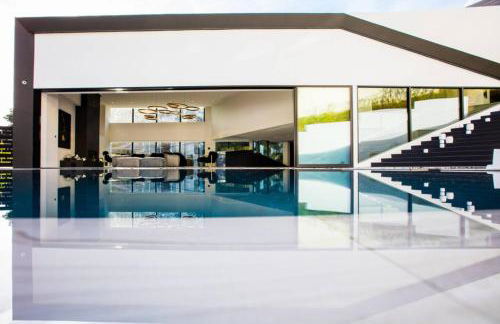 Beverly Hills Luxurious 4BR Villa with Pool and Views - Foto 50