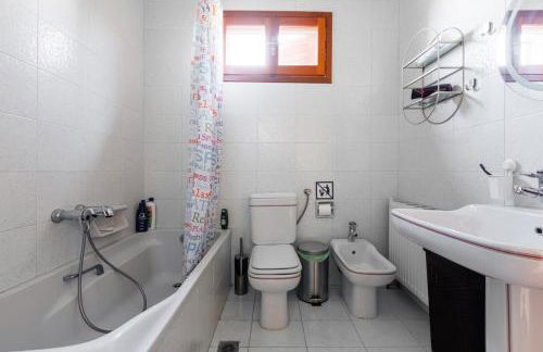 Large Home near Potamos Beach - Photo 14