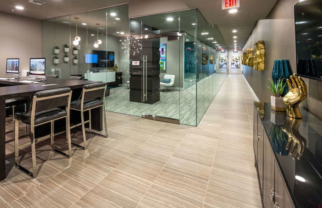 Resort Style Suites in Downtown LA - Foto 51