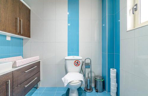 Elysian Stone Villa with Pool & Mountain View - Photo 23