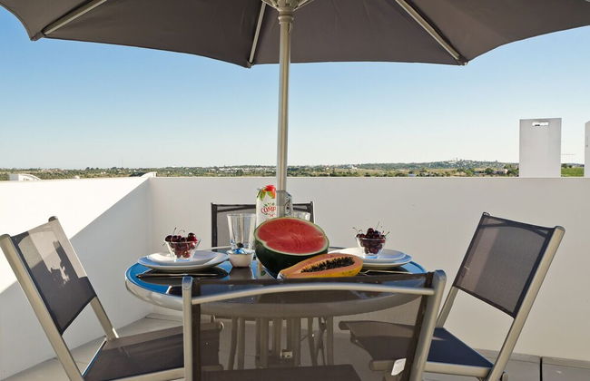 Modern 2 Bed Apartment 5km Carvoeiro - Photo 18