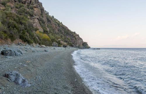 Villa by Kissakas Beach with Sea Views - Foto 40