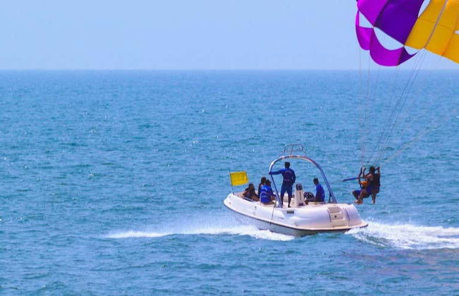 Aventura aquática na baía de Pattaya - Foto 1