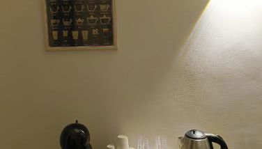 Airport Air Terminal 21 - Photo 5