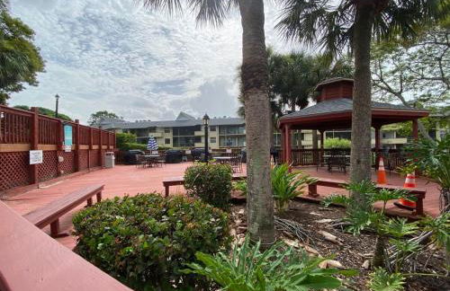 Park Shore Resort - Pool & Bar Close to Beach - Foto 20