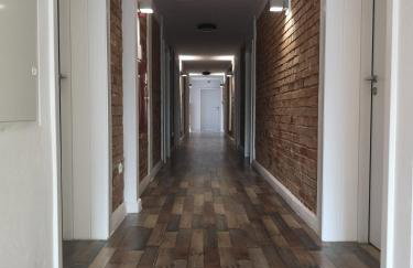 Leon's Rooms - Foto 43