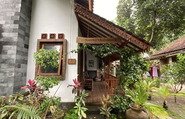 Homestay Candi Pawon Fahrurohman Syariah - Foto 17