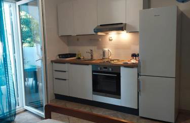 Olive Garden Apartments - Photo 6