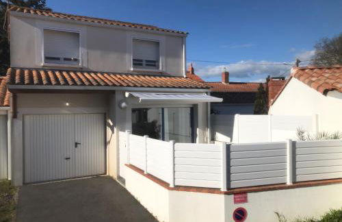 Maison avec grande terrasse à 100m de la plage - Photo 1