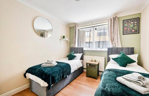 Sleeps 5, Westfield Shopping Centre, Free Parking - Foto 2