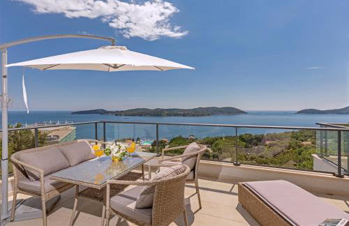 Apartmani D & J with Heated Pool & Stunning Sea View - Photo 49