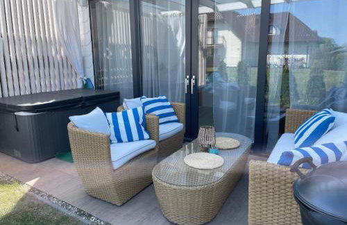 Domek z jacuzzi Summer House Dziwnówek Wrzosowo - Foto 41