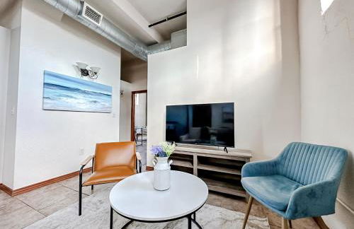 Sleepover 2BD 1BA Condos Downtown Springfield - Foto 12