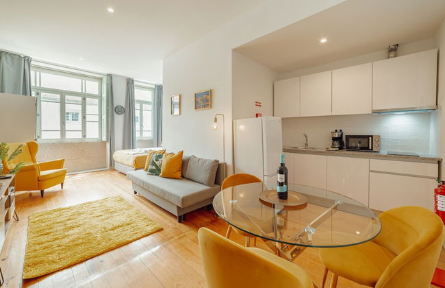 Downtown Suite C by Vacationy - Photo 9