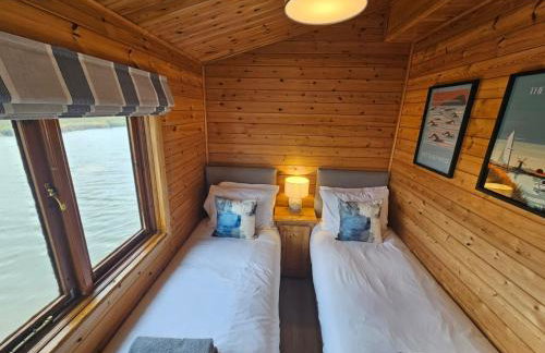 Wroxham Broads Lodge Houseboat - Photo 13