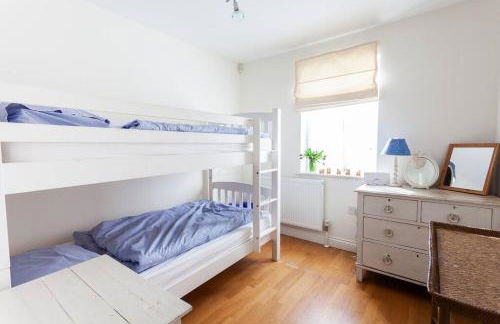 2100 Sq Ft Beach House with large garden - Foto 14