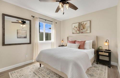 Downtown Windsor Home with Hot Tub and Pool Table - Foto 51