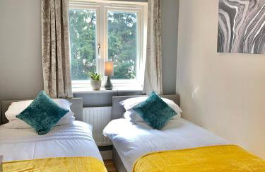 Risinghurst, Oxford, an ENTIRE 2beds, 2bathrooms, free Wi-Fi, Free Parking - Foto 8