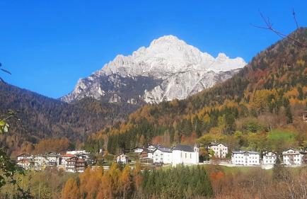 CAMPO BASE CADORE con parcheggio auto e garage moto - Foto 21