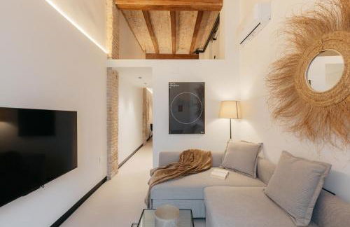 Lovely Exclusivity in Valencia Center - Photo 1