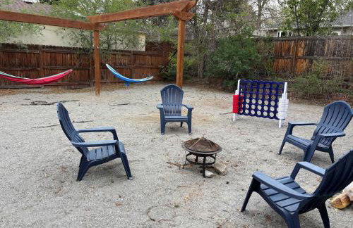 Peaceful retreat in quite neighborhood - Photo 3