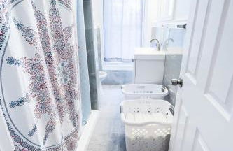 Group Friendly 6BR Near Aquarium & Niagara Falls - Photo 20