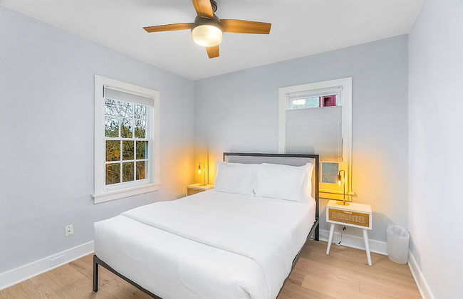 Skyline Blue House in Greenwood - Photo 5