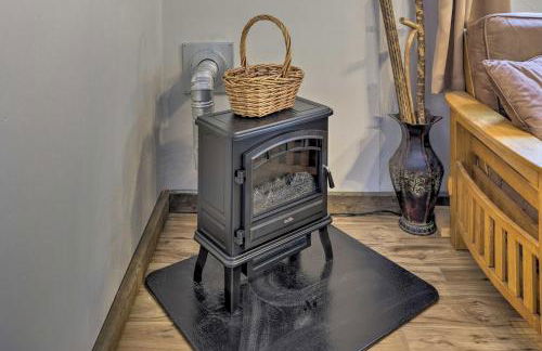 Peaceful Pines - Cascade Cabin with Hot Tub! - Photo 7