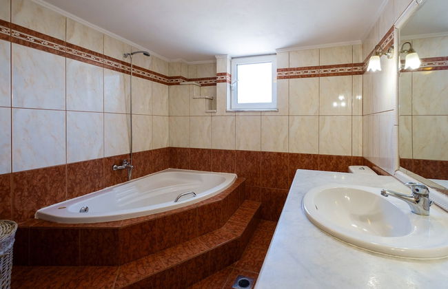 Relaxing Family Home near Beaches - Foto 35