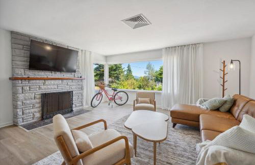 Spacious 5B2B home 5 min to airport with AC, Game Room, WiFi, Parking - Photo 51