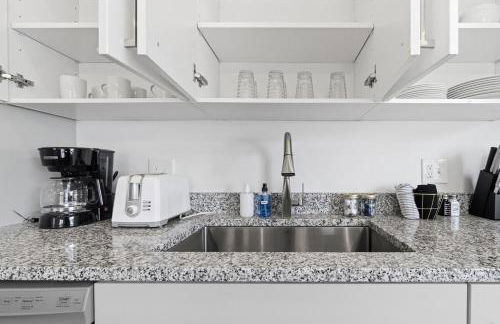 Luxury Lil' Italy 2BR, Sleeps 6 Free, Parking Gym - Foto 33