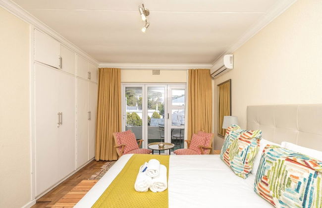 Vibrant and Safe 2 Bedroom Apartment - Photo 1