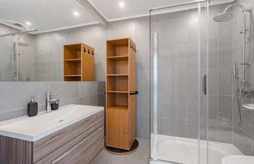 Villa Elisabetta, Luxury Villa with Heated Pool Ocean View in Adeje, Tenerife - Foto 25