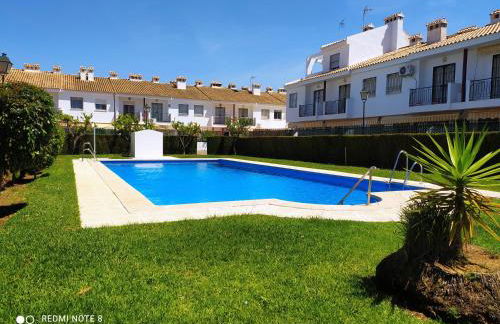 Gran adosado de esquina muy cerca de la playa en la Antilla - Foto 43