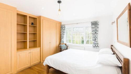 Spacious 5 Bed & Hot Tub Sleeps 12, near Stratford upon Avon - Foto 3