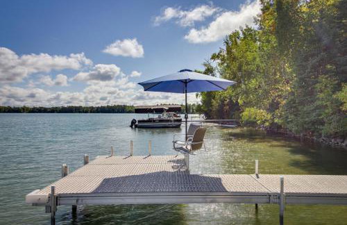 Lakefront Paradise with Private Boat Dock and Patio - Foto 32